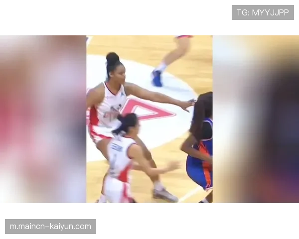 康宁汉姆联手马克西 后场双枪在明星赛展现冲击力